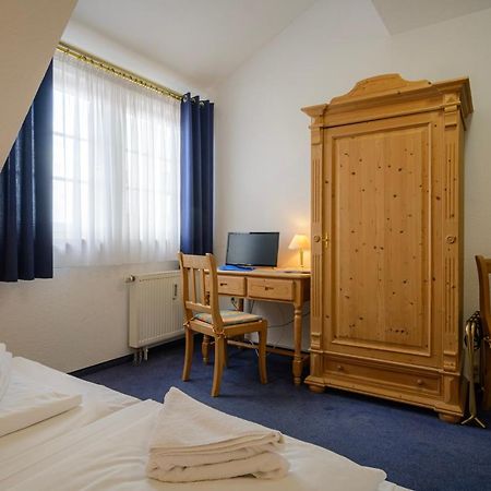 Hotel Zum Engel In Speyer - Roemerberg Berghausen  ภายนอก รูปภาพ