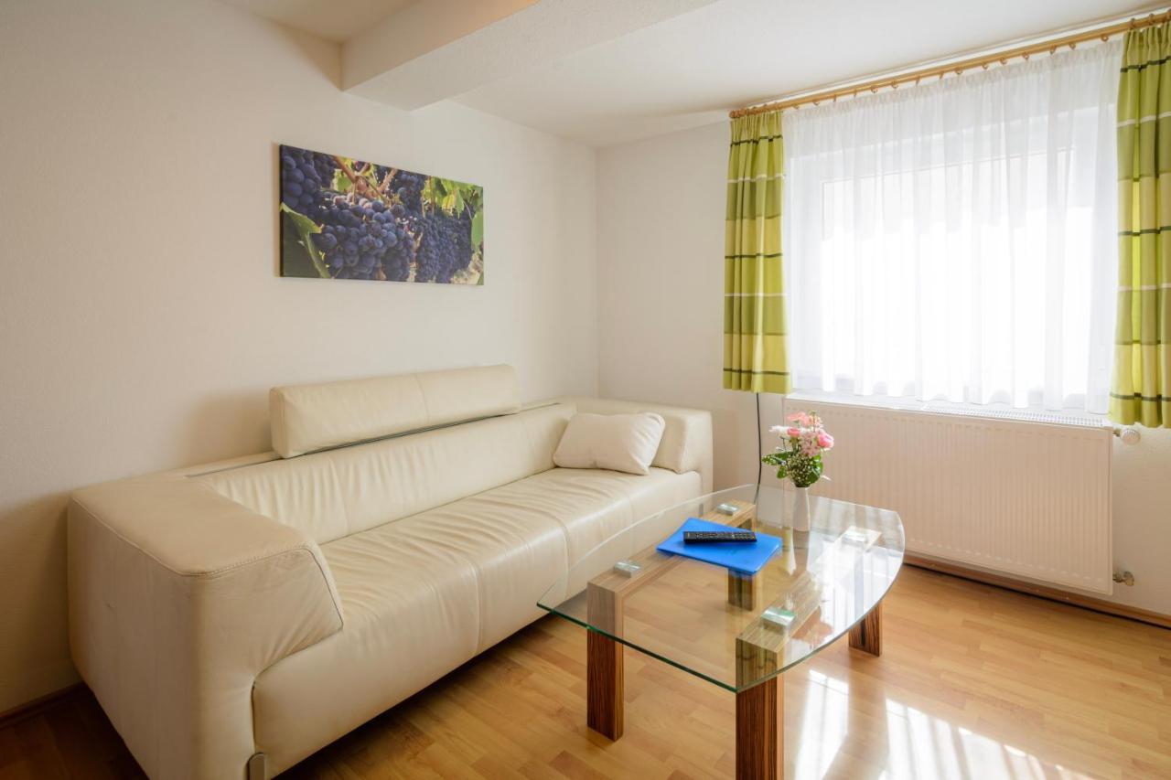 Hotel Zum Engel In Speyer - Roemerberg Berghausen  ภายนอก รูปภาพ