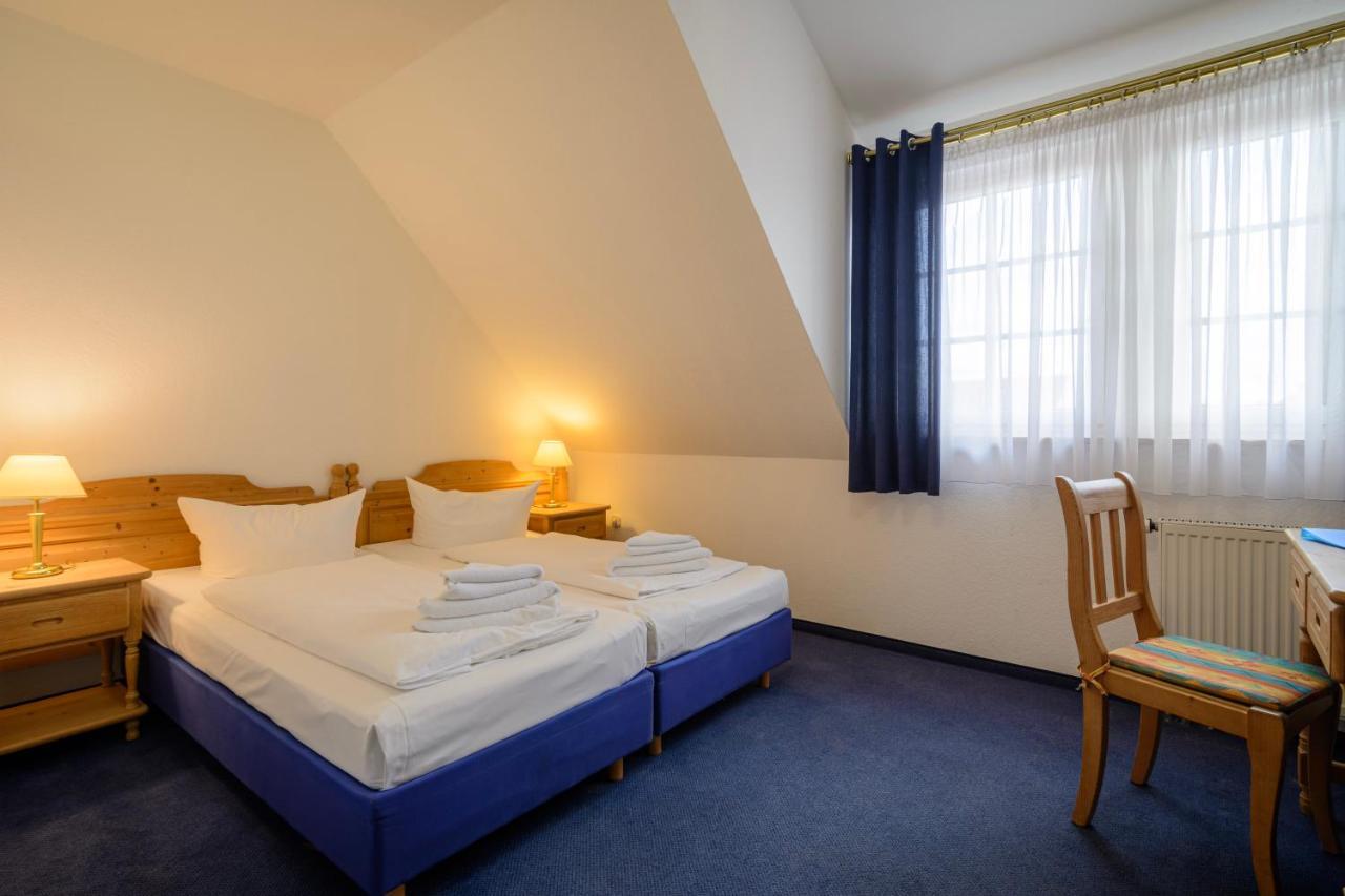 Hotel Zum Engel In Speyer - Roemerberg Berghausen  ภายนอก รูปภาพ