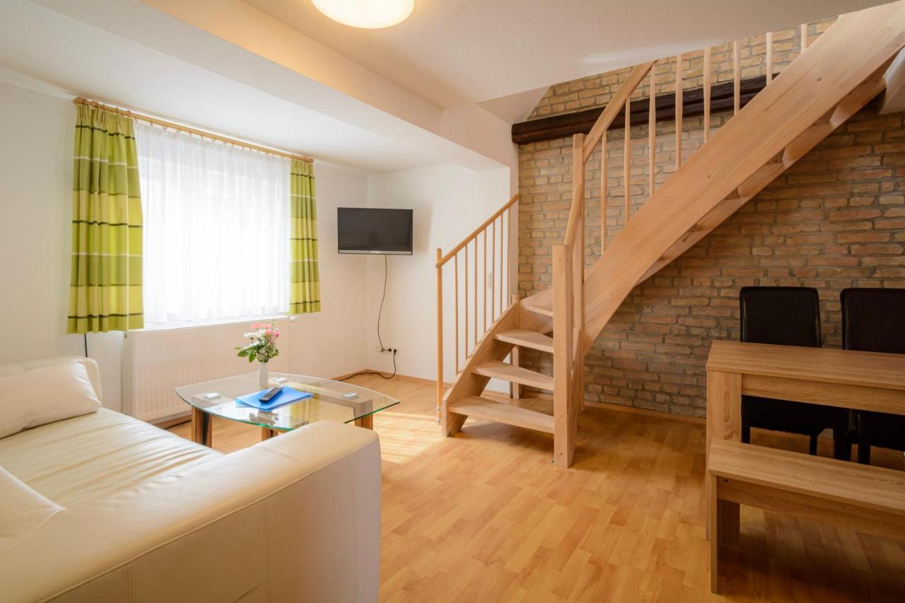 Hotel Zum Engel In Speyer - Roemerberg Berghausen  ภายนอก รูปภาพ