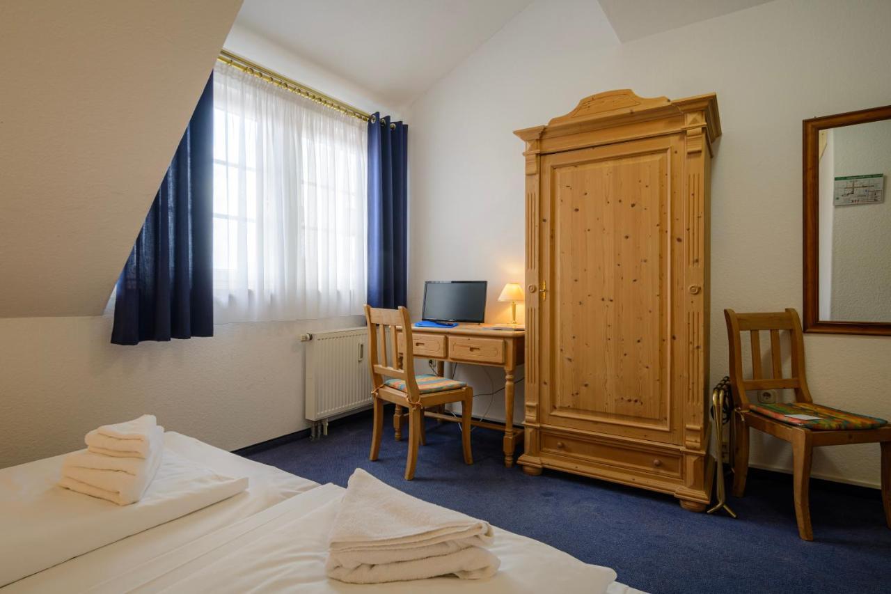 Hotel Zum Engel In Speyer - Roemerberg Berghausen  ภายนอก รูปภาพ