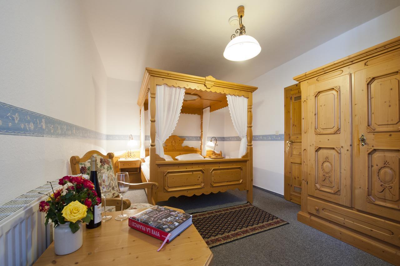 Hotel Zum Engel In Speyer - Roemerberg Berghausen  ภายนอก รูปภาพ