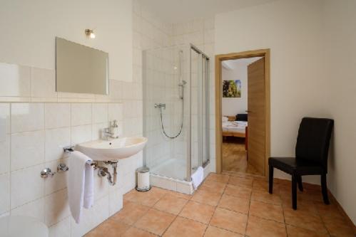 Hotel Zum Engel In Speyer - Roemerberg Berghausen  ภายนอก รูปภาพ